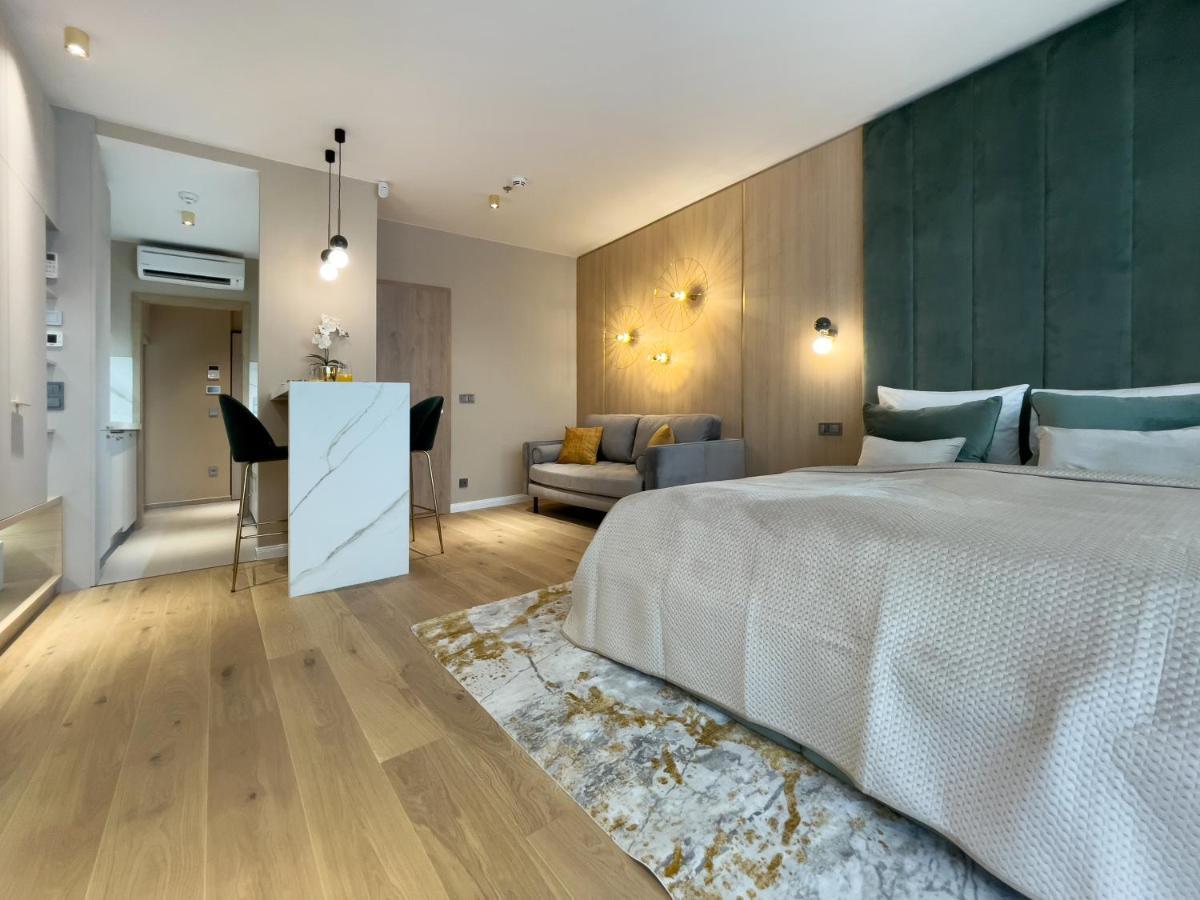 Emerald Downtown Luxury Suites By Continental Group Budapest Exterior photo