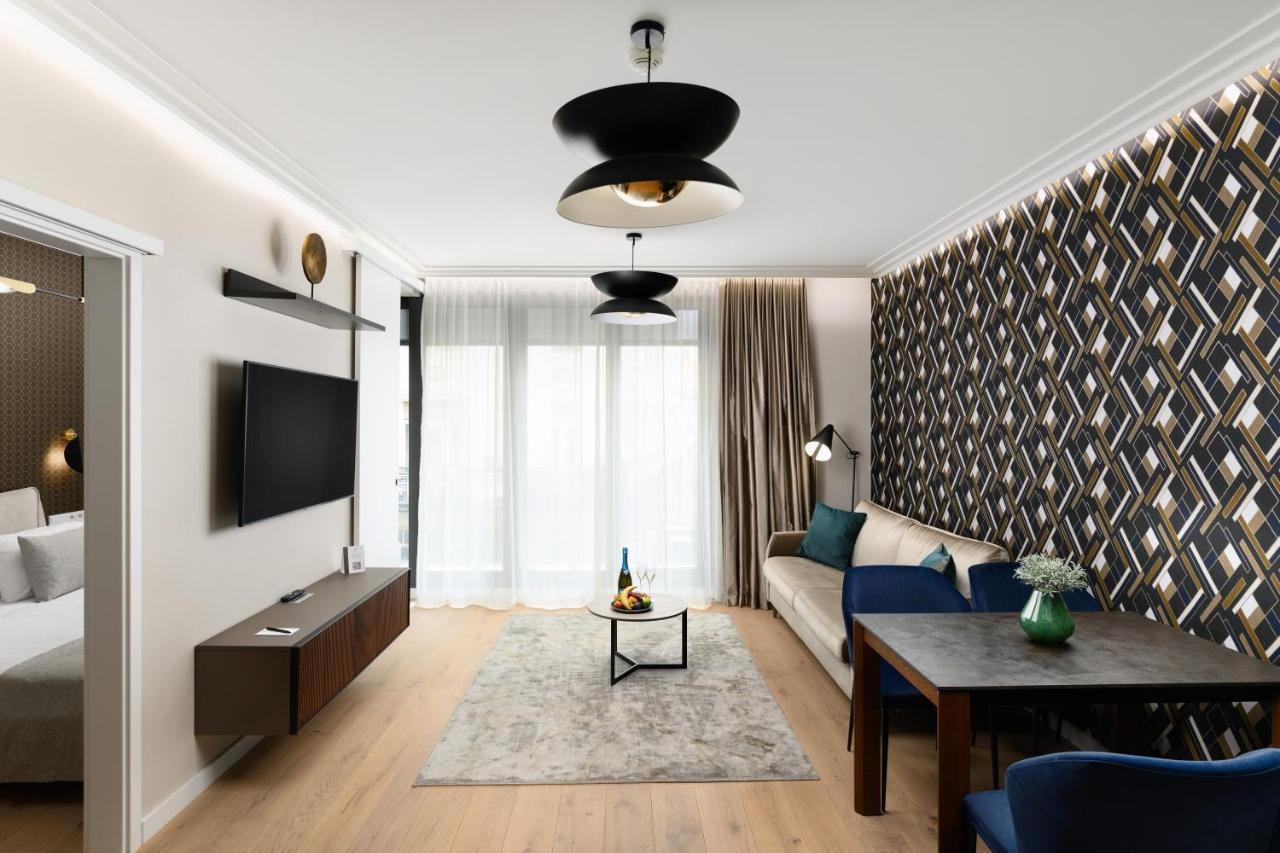 Emerald Downtown Luxury Suites By Continental Group Budapest Exterior photo